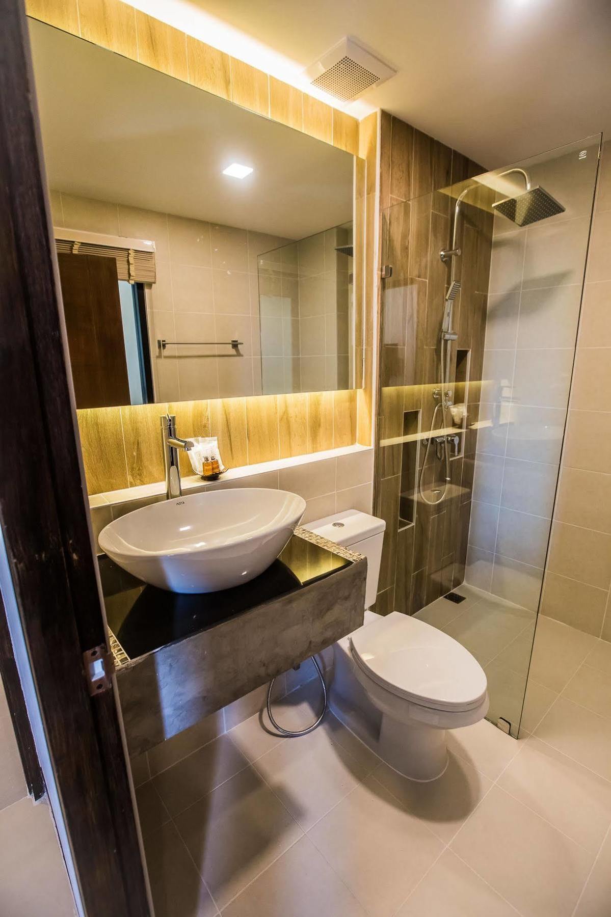 C Hotel Boutique And Comfort Чиангмай Экстерьер фото