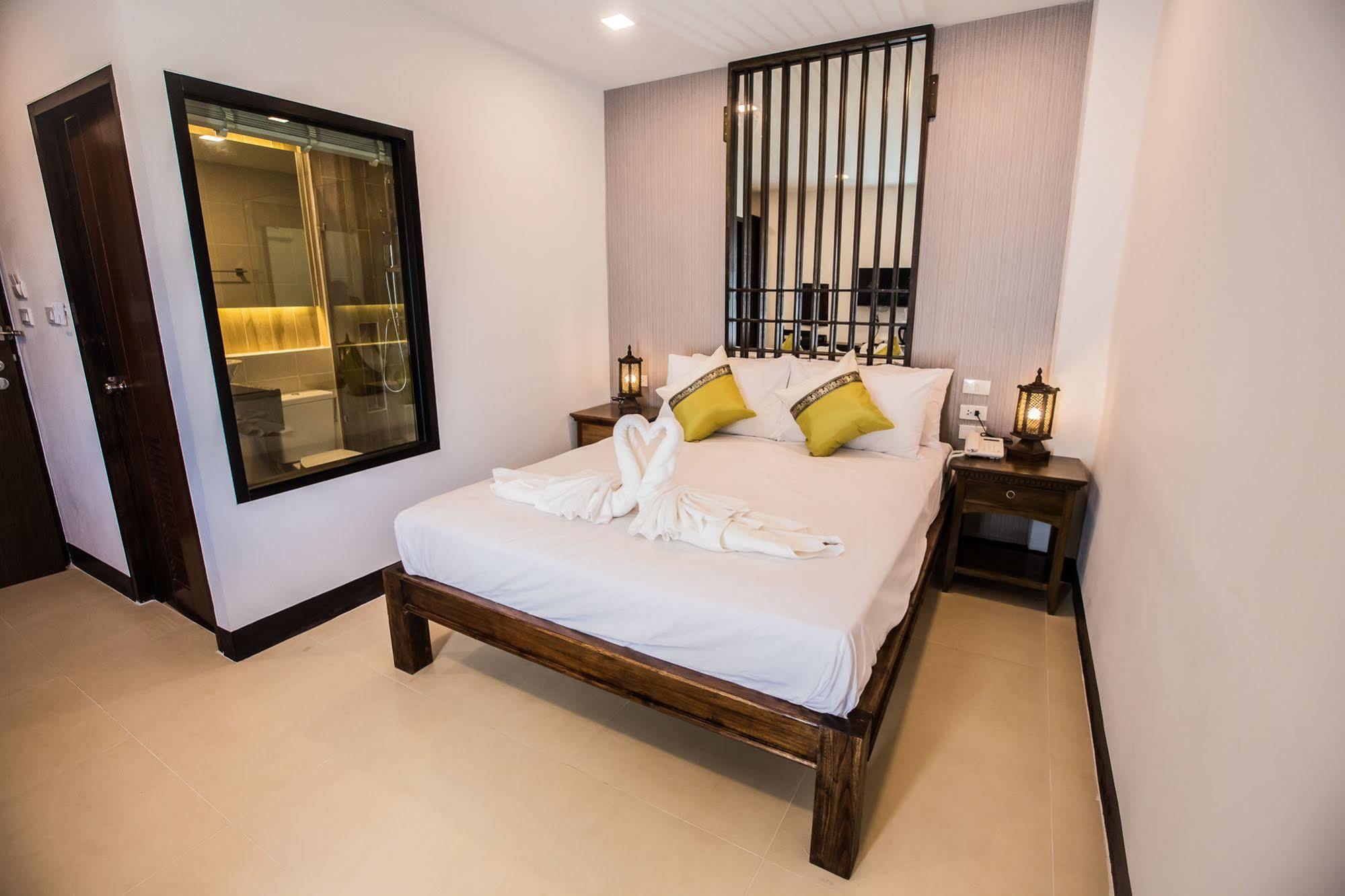 C Hotel Boutique And Comfort Чиангмай Экстерьер фото
